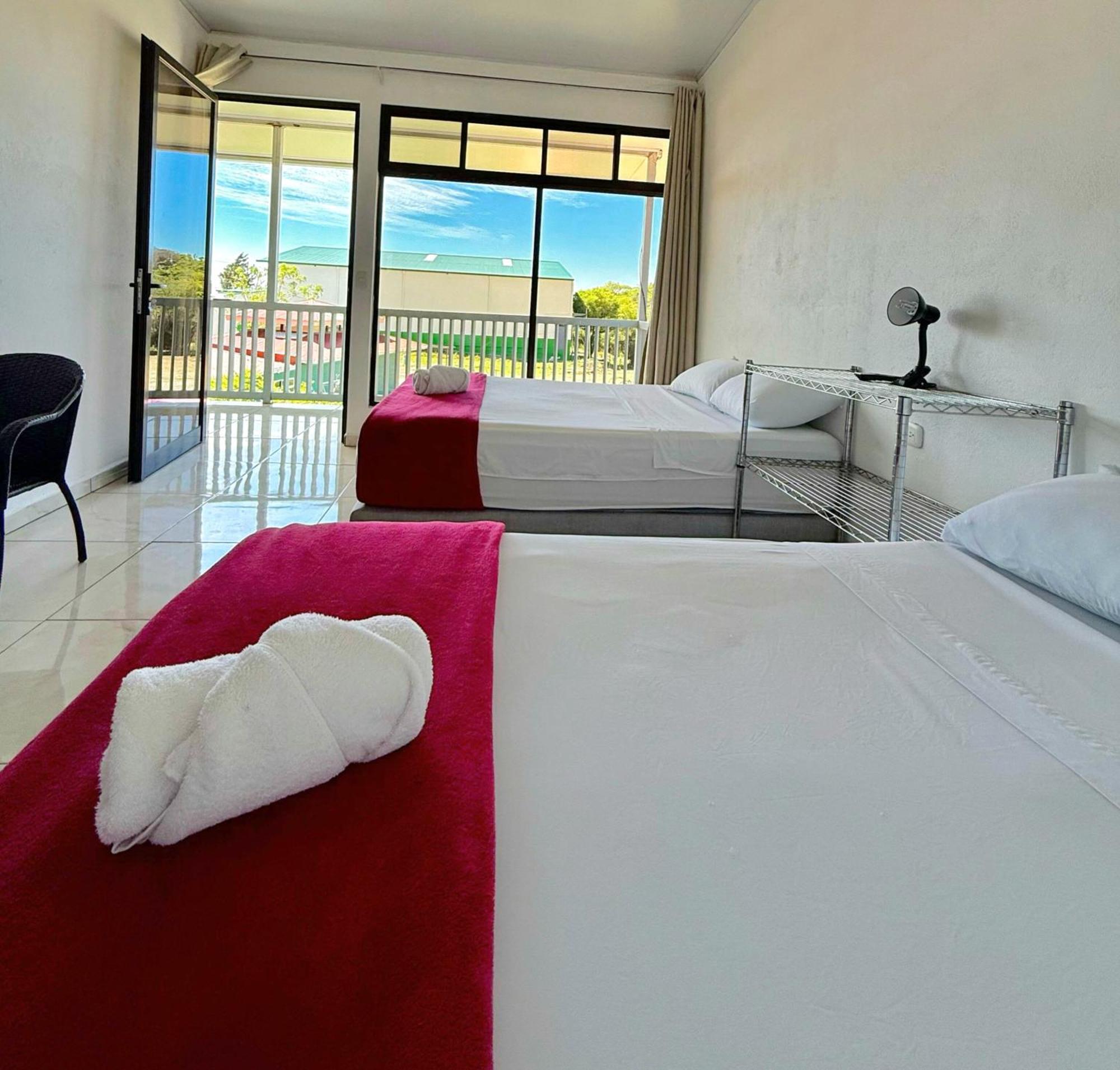 Hotel Cattleya Family à Monteverde Extérieur photo